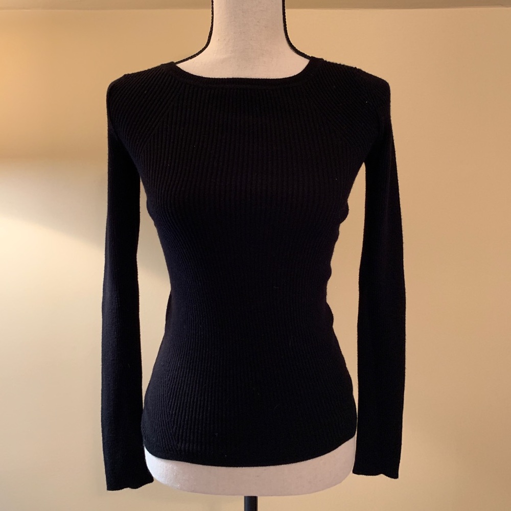 Black ribbed sweater